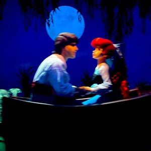 Meet your Posher, Alma